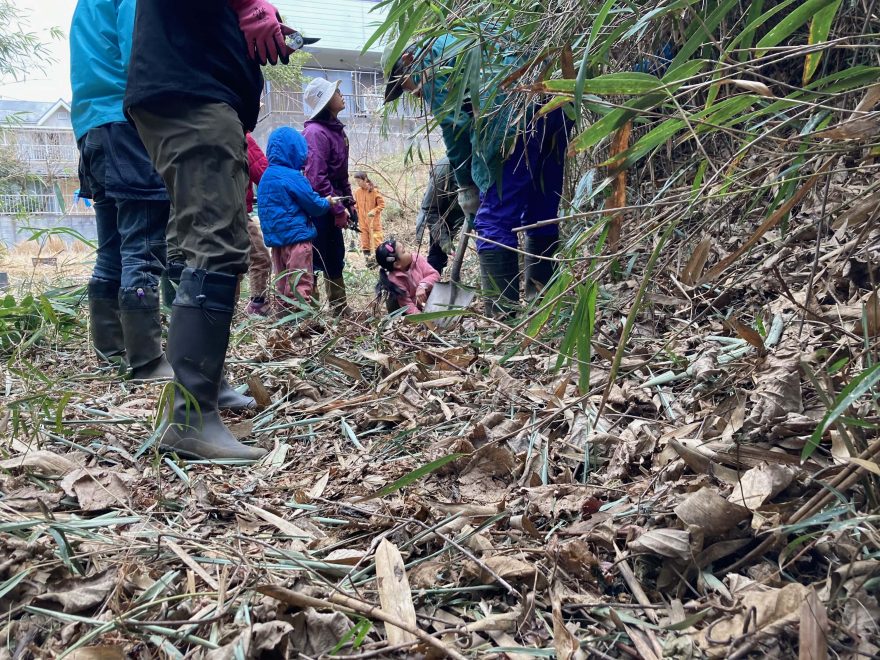 斜面変換線に水と空気が抜ける場所がなく、平地全体がぬかるんでいました